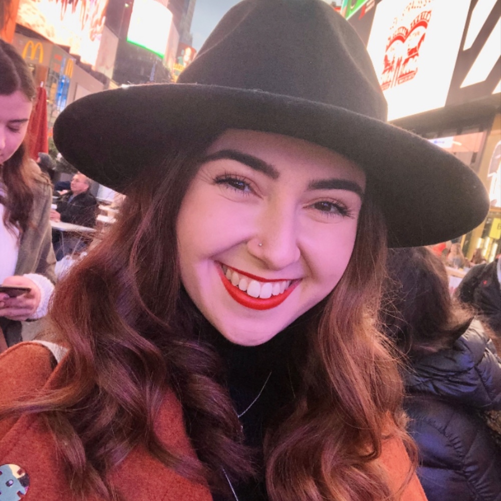 Meet your Posher, Maura